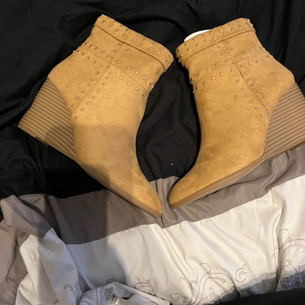 Dolce wedges